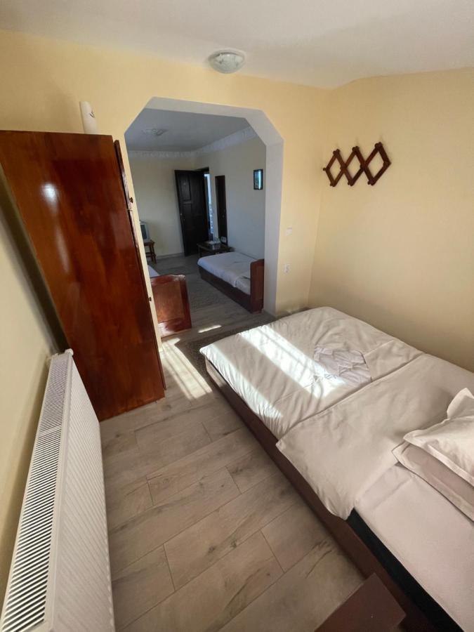 Motel Orion Obrejita Екстер'єр фото