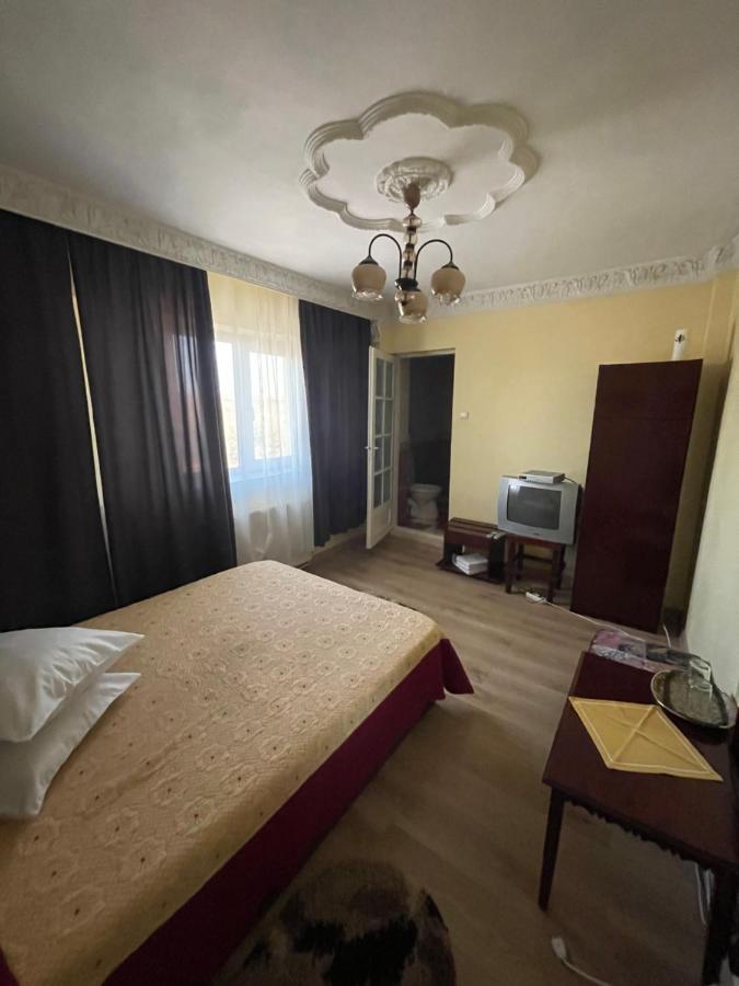 Motel Orion Obrejita Екстер'єр фото