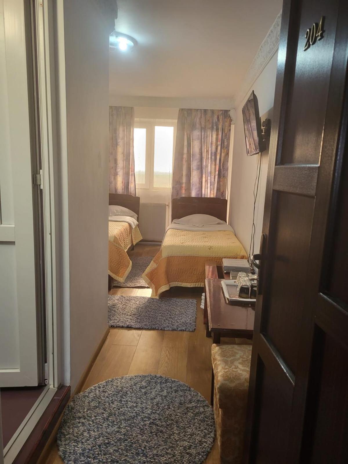 Motel Orion Obrejita Екстер'єр фото