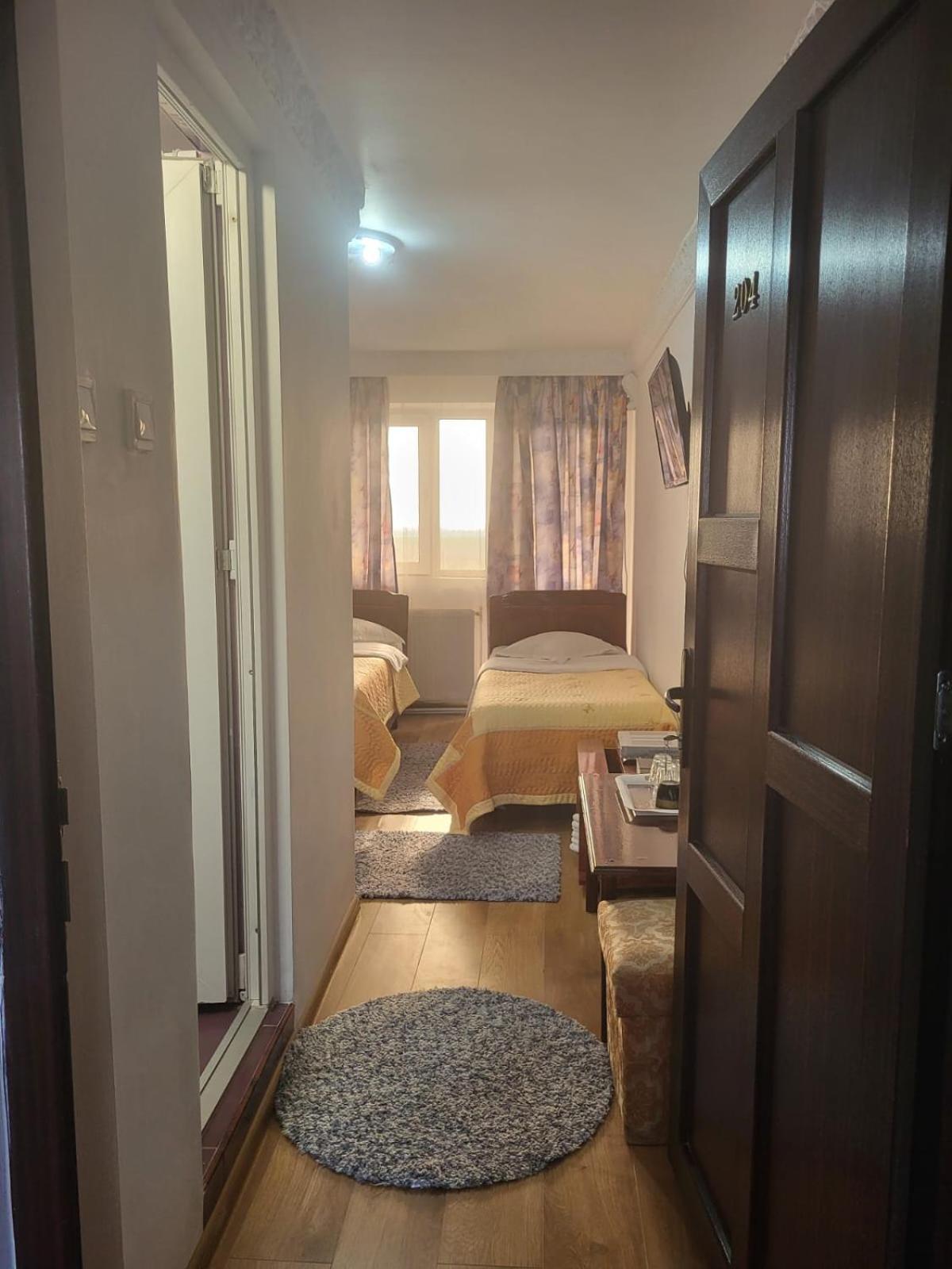 Motel Orion Obrejita Екстер'єр фото